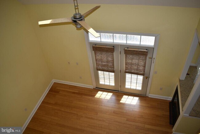 Building Photo - 204 Seneca Way