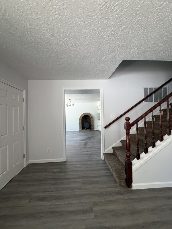 Building Photo - 174 S 600 E