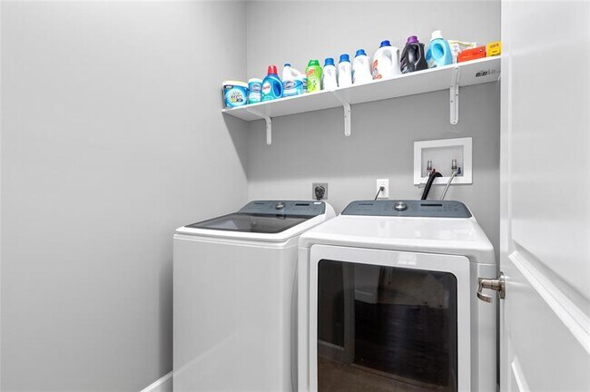 Building Photo - 4855 NW 55th Pl