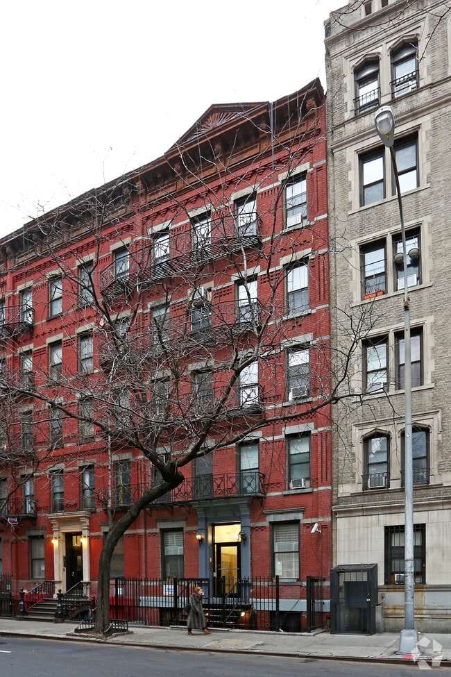349 W 45th St. - 349 W 45th St
