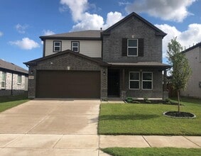 Building Photo - 749 Windsor Dr