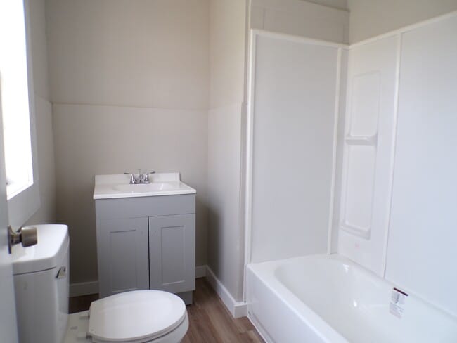 Building Photo - 2520 Ave U