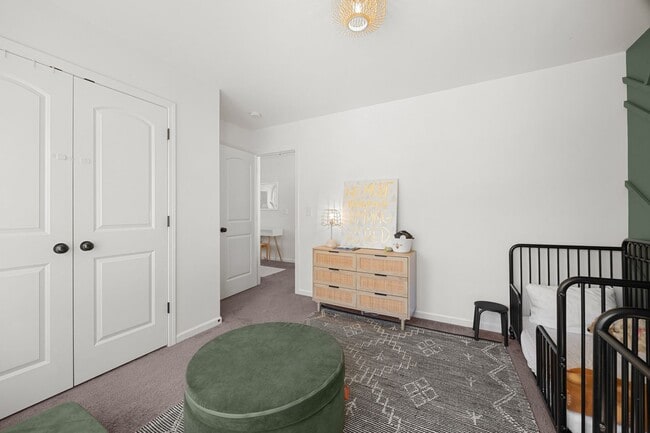 Building Photo - Discover this stunning 3-bedroom, 2.5-bathroom home where design and comfort meet in Mill Creek F...