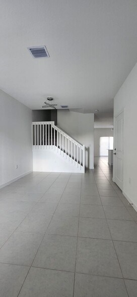 Building Photo - 105 SW 184th Pl