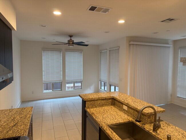 Building Photo - 2623 Aperture Cir
