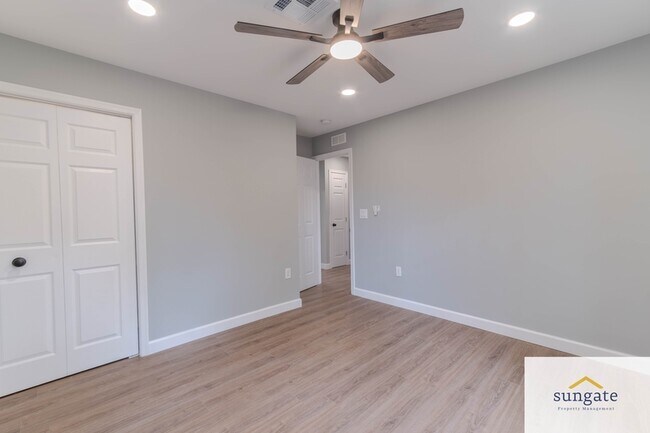 Building Photo - 11319 Harding Rd