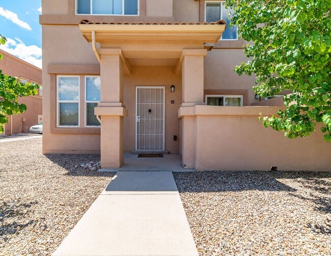 Building Photo - 2 Story 3 Bedroom Townhome Available Now f...