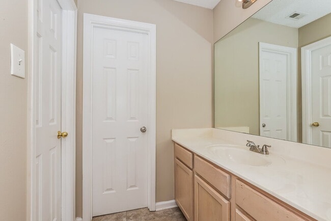 Building Photo - 4341 Barry Meadows Cove