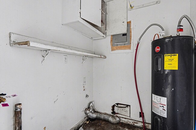 Building Photo - 1147 Oakley Dr