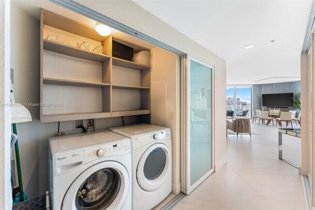 Building Photo - 17111 Biscayne Blvd
