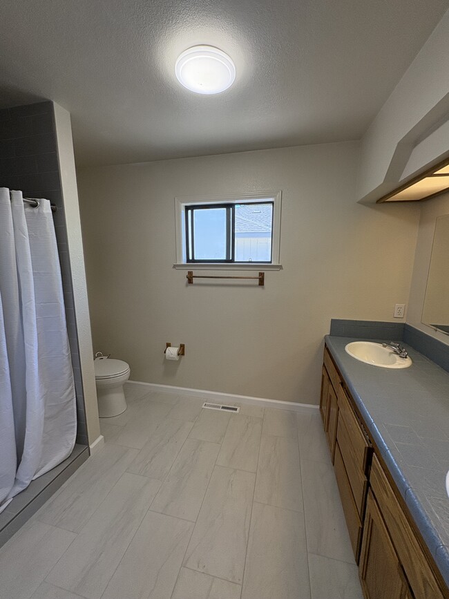 Building Photo - 507 Benicia Dr