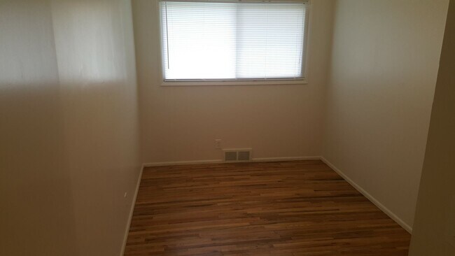 Building Photo - 314 W 1200 N