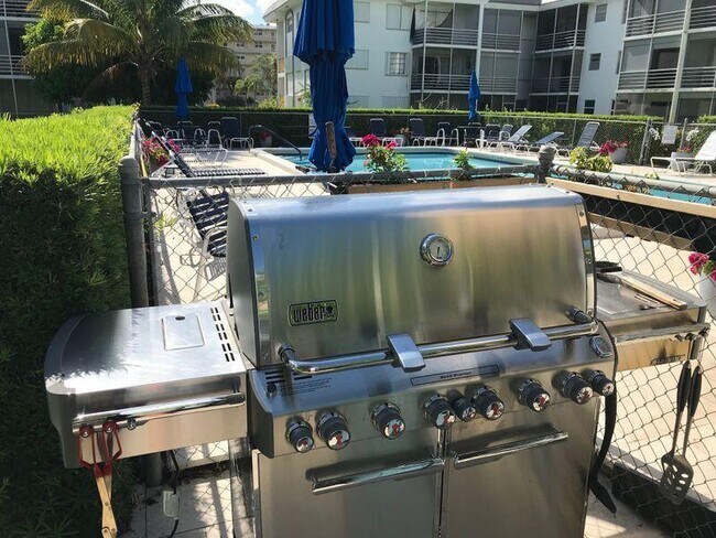 Building Photo - 5401 NW 2nd Ave