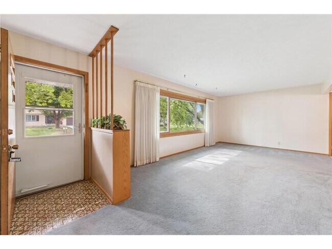 Building Photo - 9010 61st 1/2 Ave N