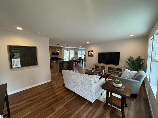 Building Photo - 1399 Horizon Dr