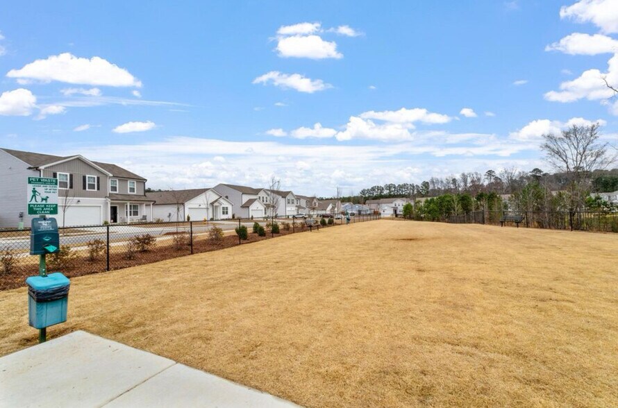 Building Photo - 3425 Honey Ivy Ln