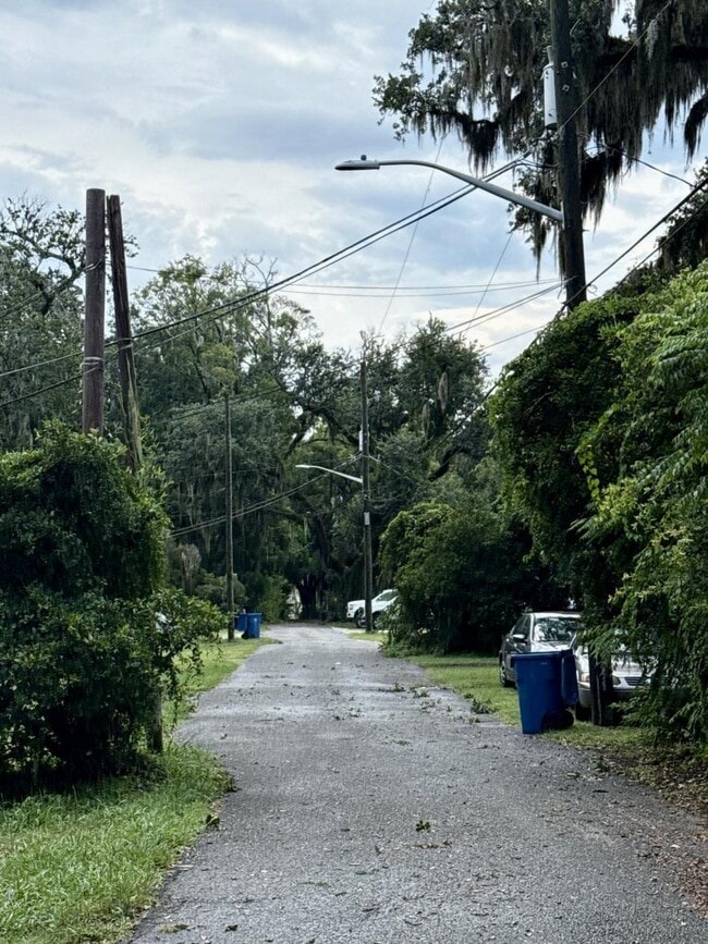 Building Photo - 2 bedroom in Jacksonville FL 32207