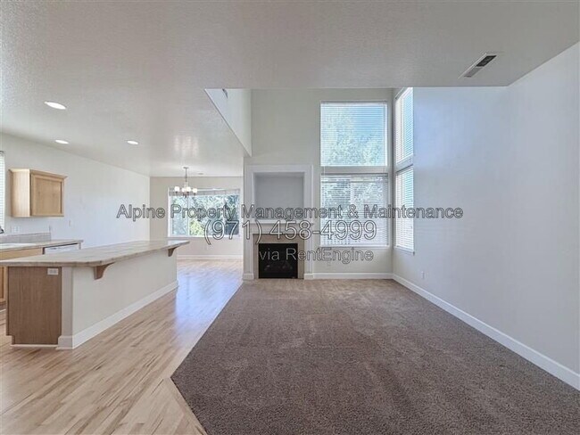 Building Photo - 13592 SW Mapleview Ln