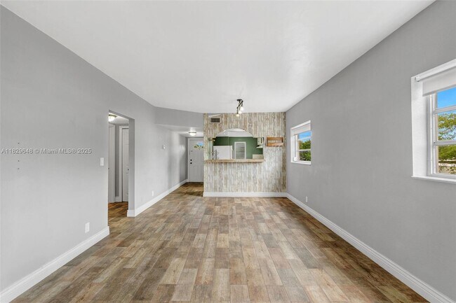 Building Photo - 5800 Margate Blvd