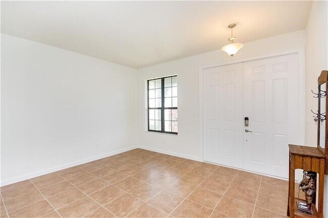 Building Photo - 8857 Willow Cove Ln
