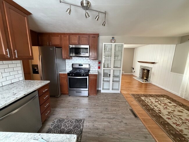 Building Photo - 17 Brian Rd