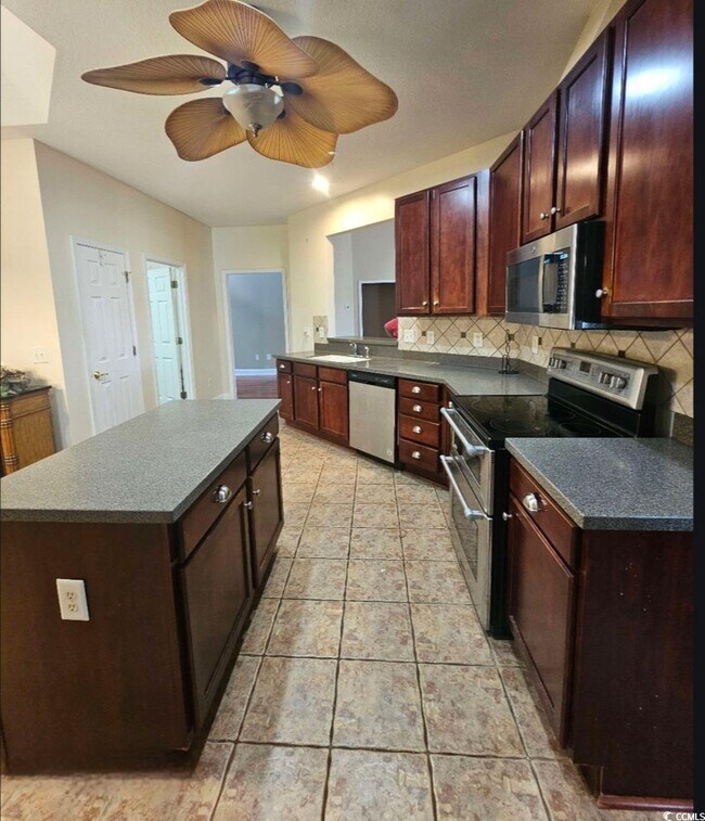 Building Photo - 4722 Harvest Dr