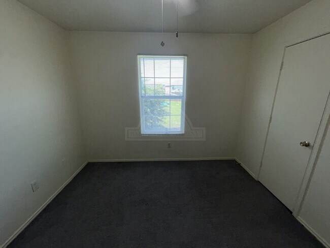 Building Photo - 4005 Doraine Ct