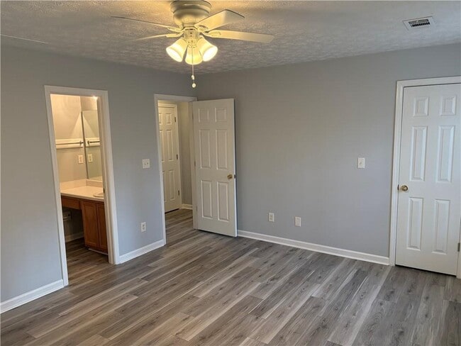 Building Photo - 4591 Logan Way