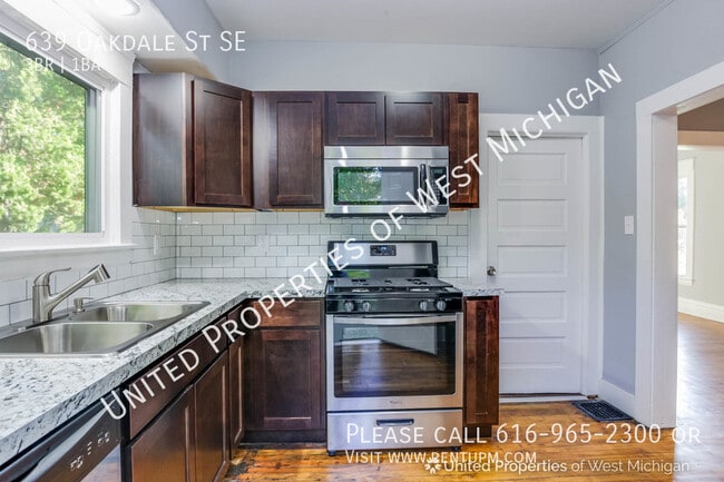 Building Photo - Tours Estimated to Begin 2/7 | 3 Bedroom 1...