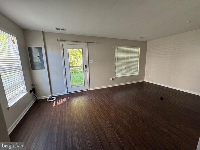 Building Photo - 4619 Forest Pines Dr