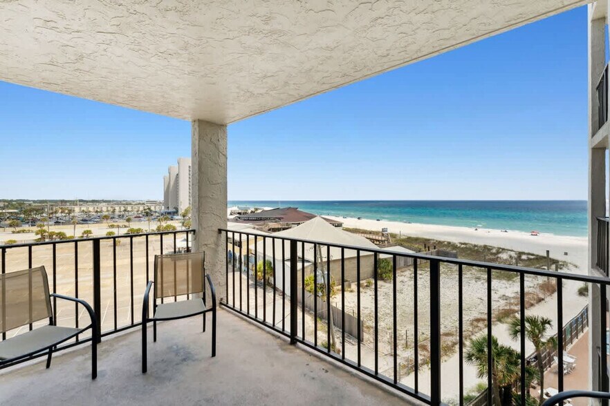 Building Photo - 8815 Thomas Dr