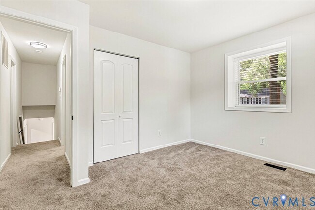Building Photo - 9015 Covewood Rd