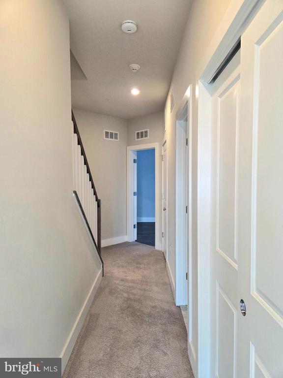 Building Photo - 820 Fern Pl NW