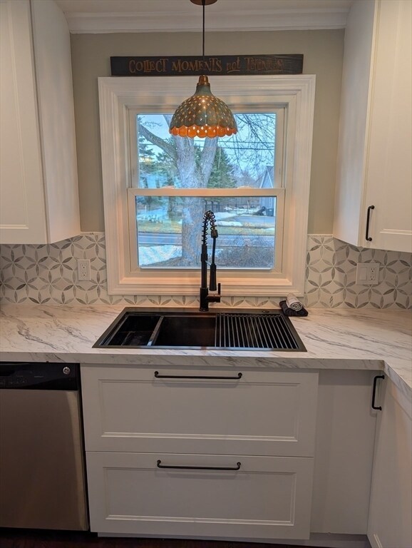 Building Photo - 8 Linda Circuit