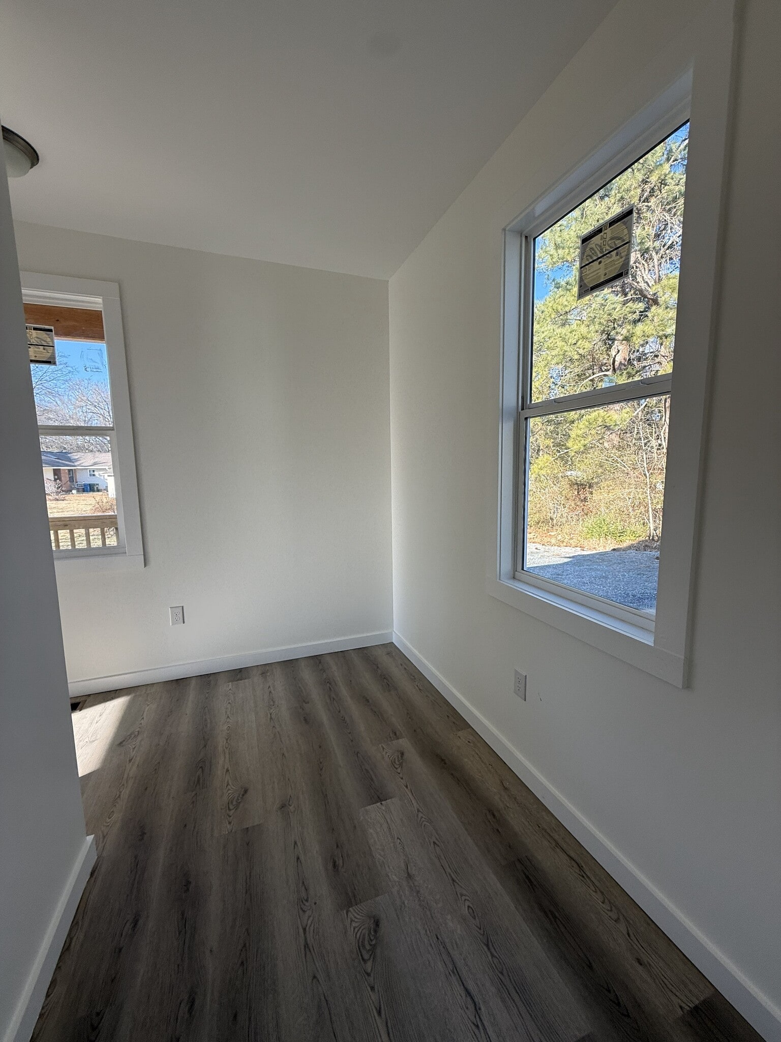 Building Photo - 631 Morreene Rd