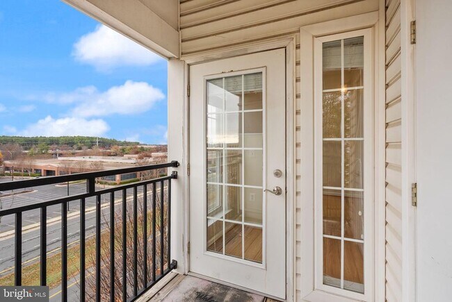 Building Photo - 3840 Lightfoot St