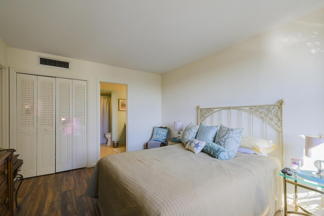 Building Photo - 1200 Marine Way