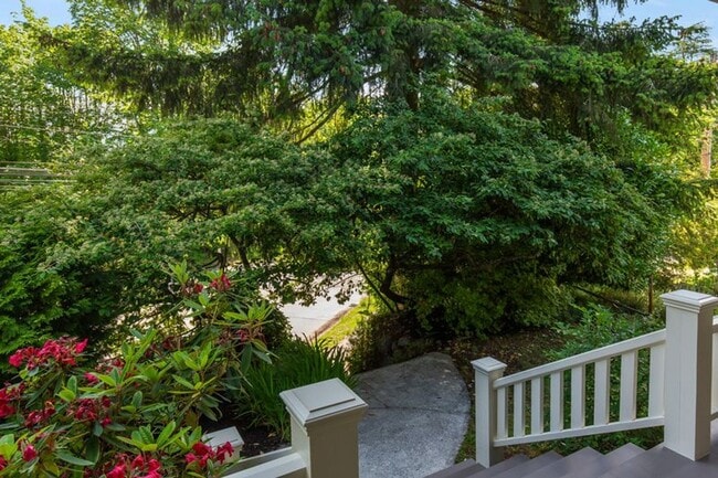 Building Photo - Beacon Hill Home