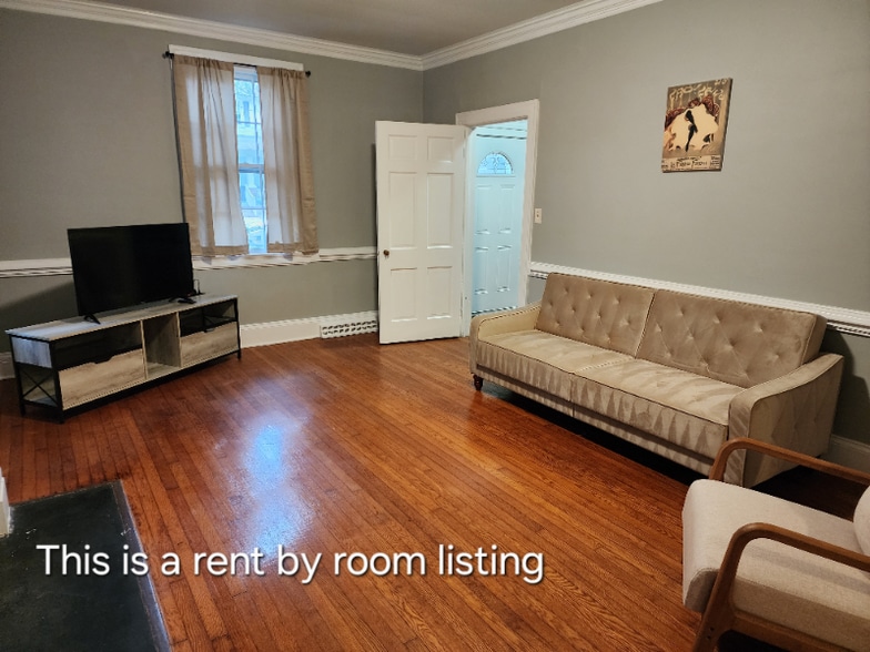 Building Photo - 558 Avent St