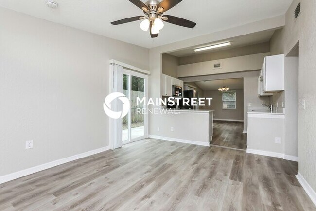 Building Photo - 3 Bedroom Pet-Friendly Home in SANFORD, FL with Main Street Renewal