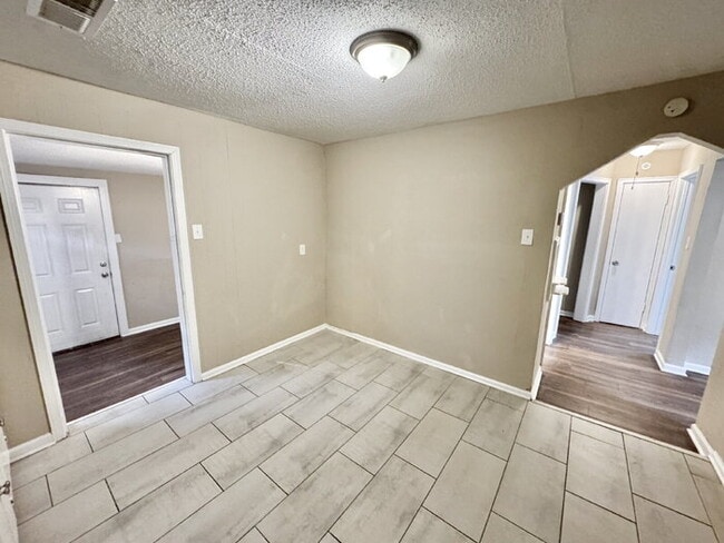 Building Photo - 1761 Winston Dr