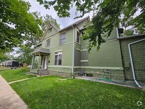 Building Photo - Highlands Adorable 1 Bedroom Apartment in ...