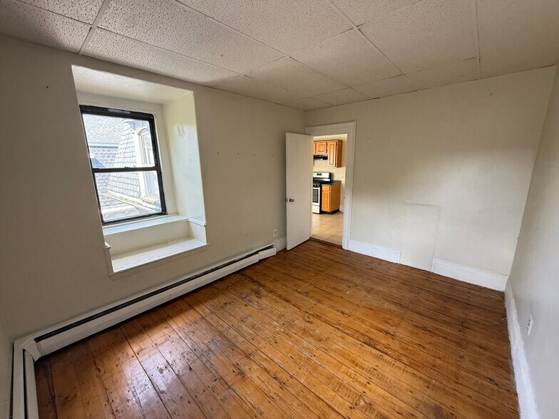 Building Photo - 183 Harvard St