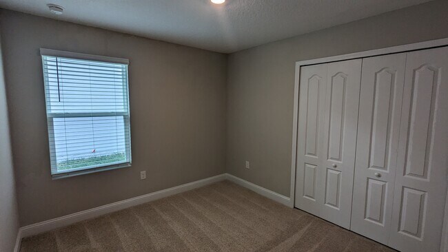 Building Photo - 96 Zancara St