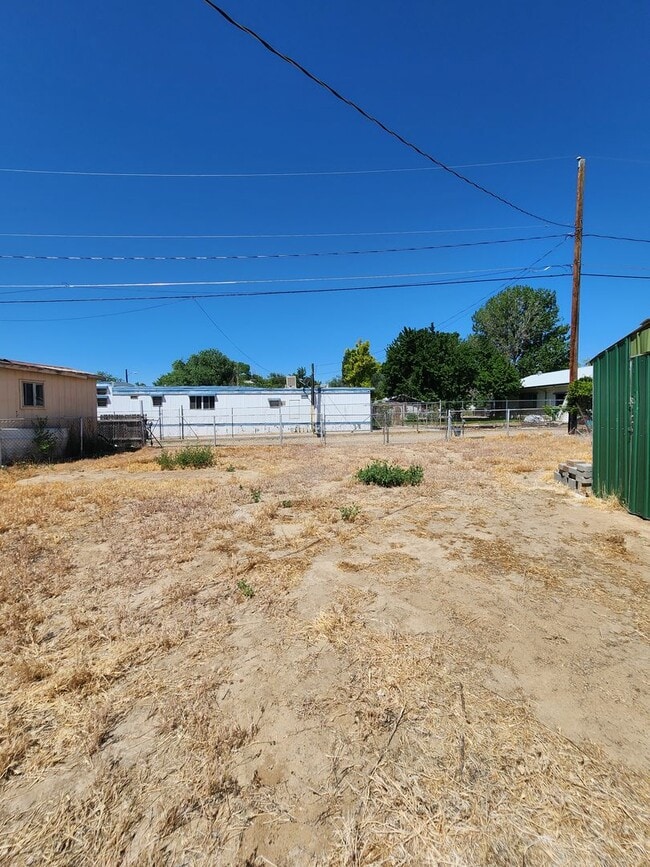Building Photo - 3 Bedroom Home in Farmington NM 87402