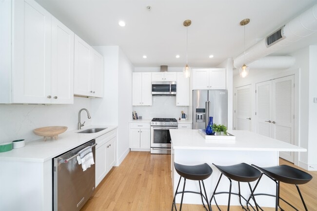 Building Photo - 414-16 1st St