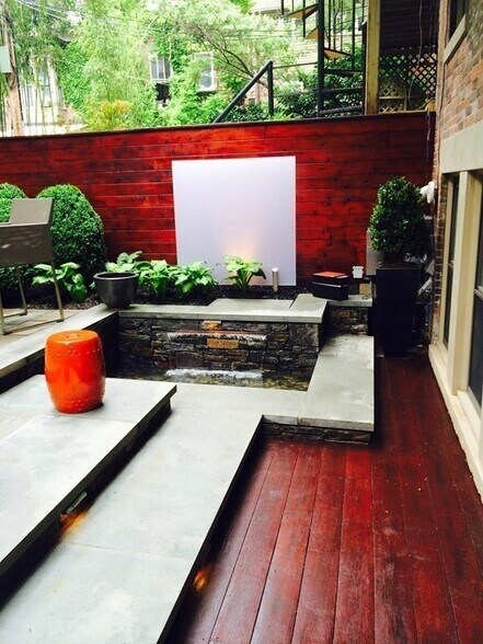 Building Photo - 98 Waltham St