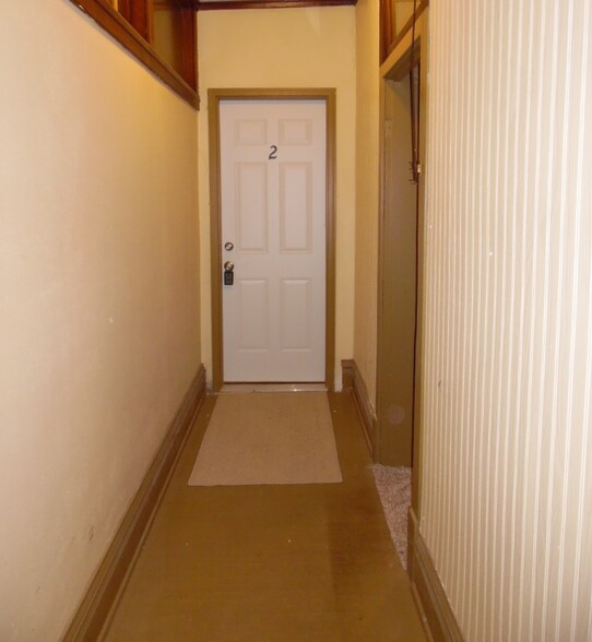 Building Photo - 529 Main St