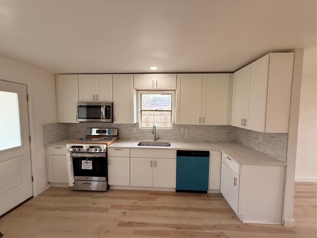 Building Photo - 8015 Howton St