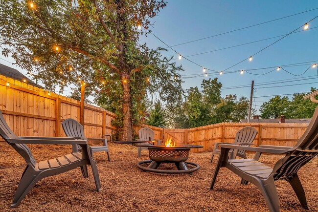 Building Photo - 1331 4th Ave N